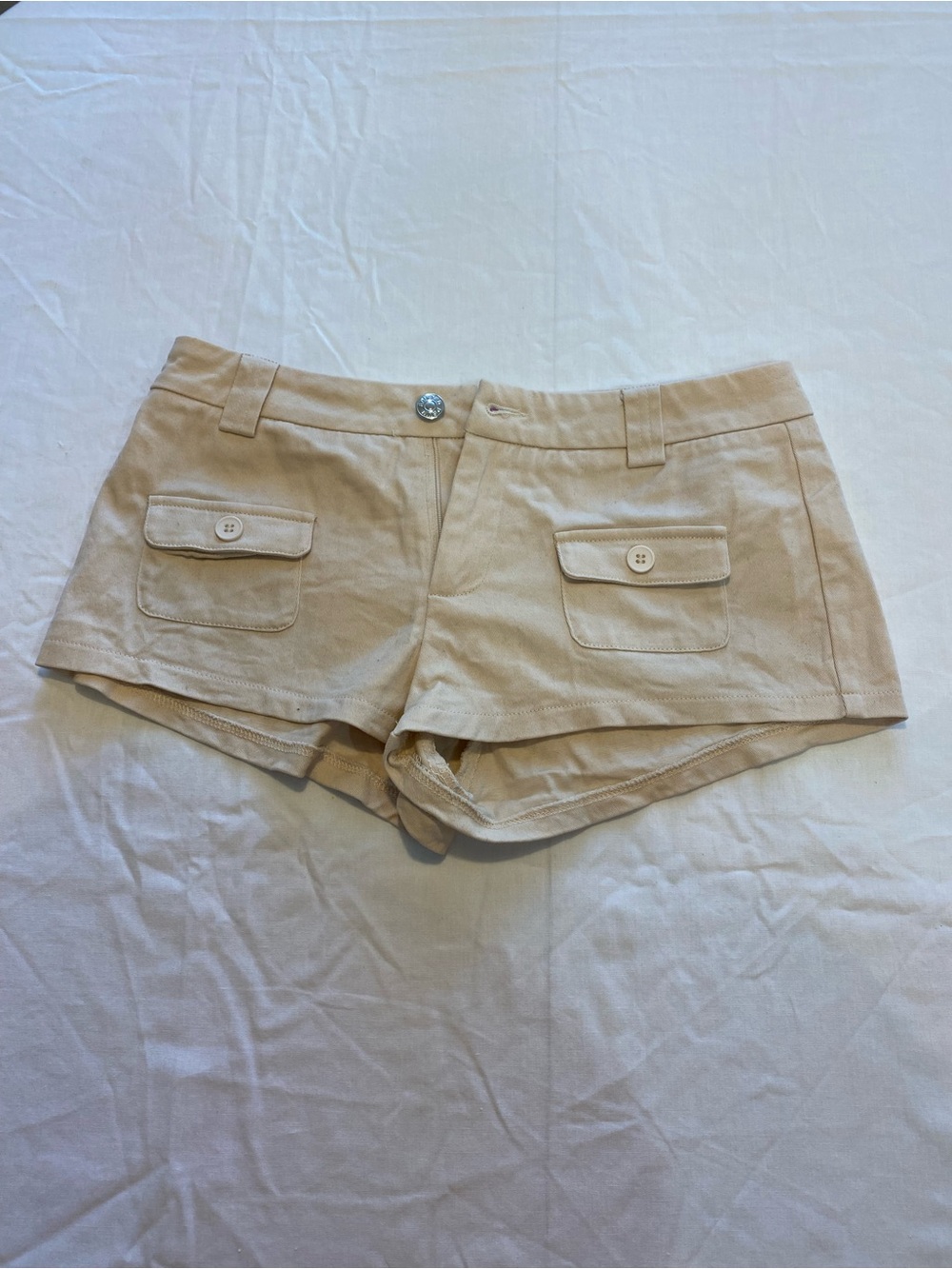 Edikted Tan Mid Rise Shorts Size XS 100% Cotton.